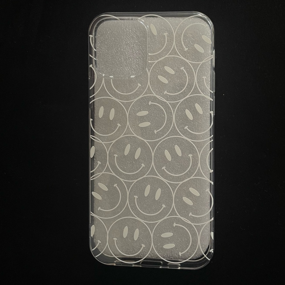 smiley face IPhone 12 case